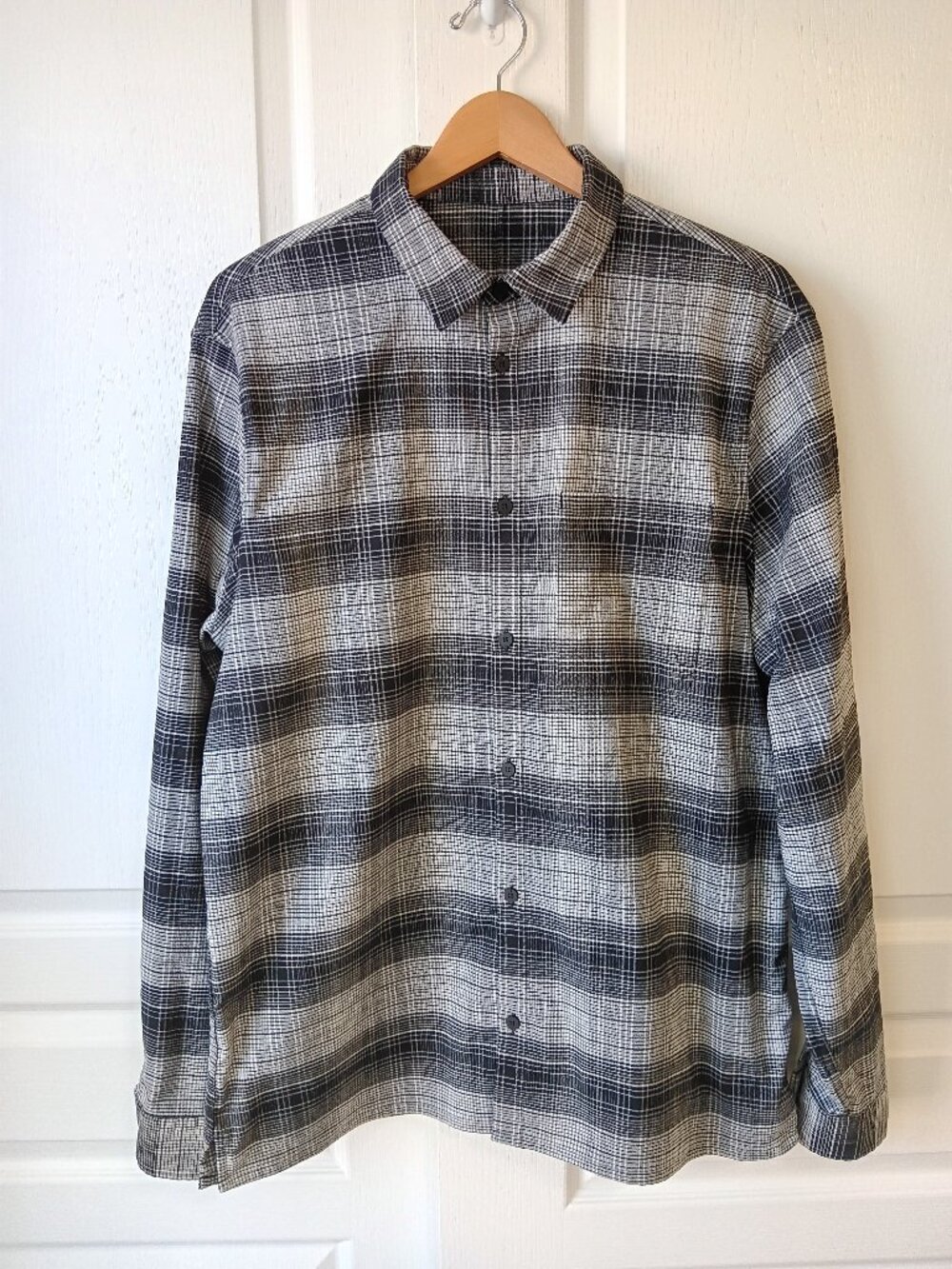 Lululemon Men's Black/Gray Plaid Masons Peak Flannel Long Sleeve Shirt Size XL
